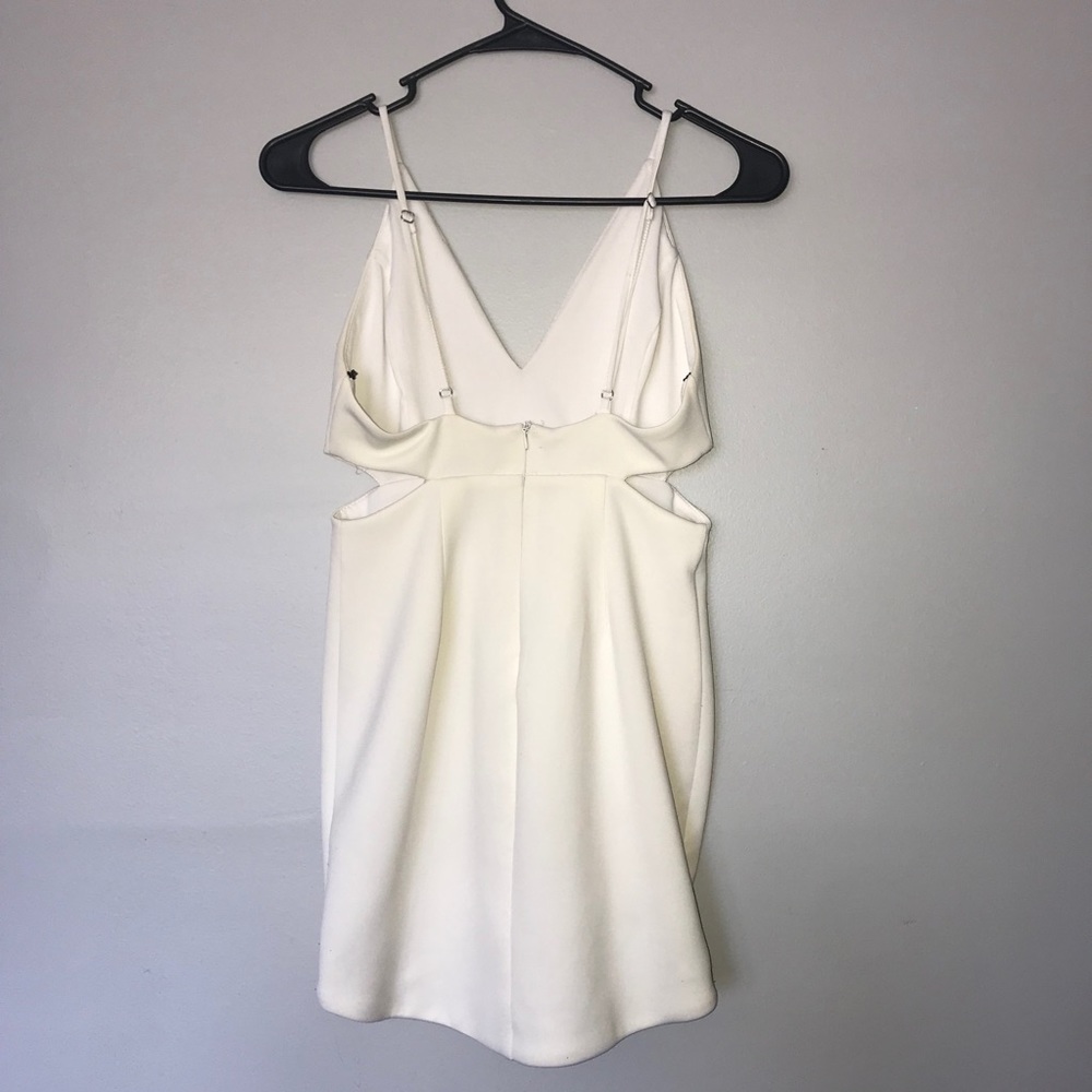 😇 Cream White Mini Dress - Picture 4 of 4